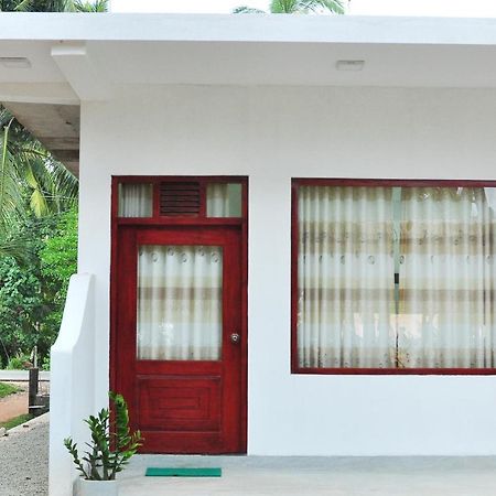Sea View Villa Bentota, インドゥルワ エクステリア 写真